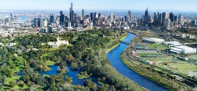 Melbourne _skyline_river_